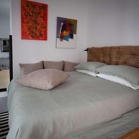 Via Calefati Land Apartment Bari Exterior photo