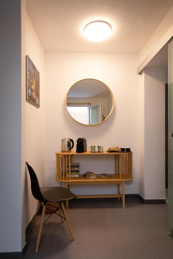 Via Calefati Land Apartment Bari Exterior photo