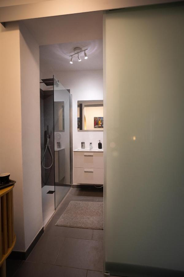 Via Calefati Land Apartment Bari Exterior photo
